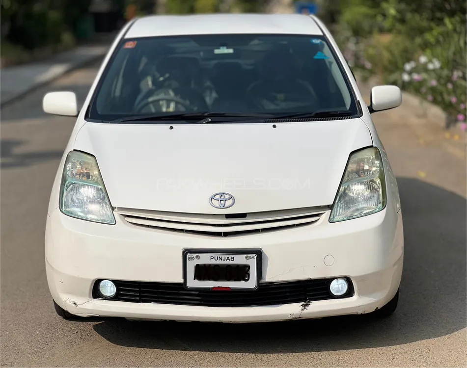 ٹویوٹا پریوس 2011 for Sale in لاہور ٹویوٹا پریوس 2011 for Sale in لاہور Image-2