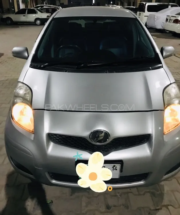 Toyota Vitz 2010 for Sale in Islamabad Image-1