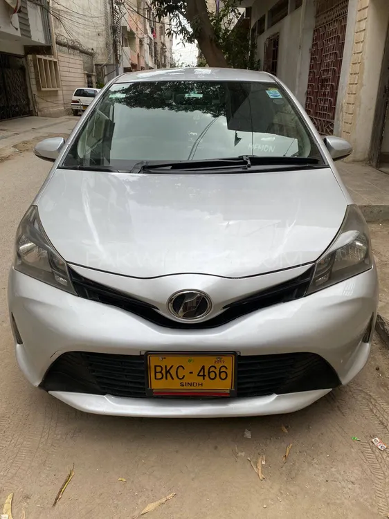 Toyota Vitz 2014 for Sale in Karachi Image-1