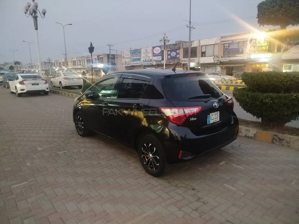 Toyota Vitz 2021 for Sale in Gujranwala Image-1