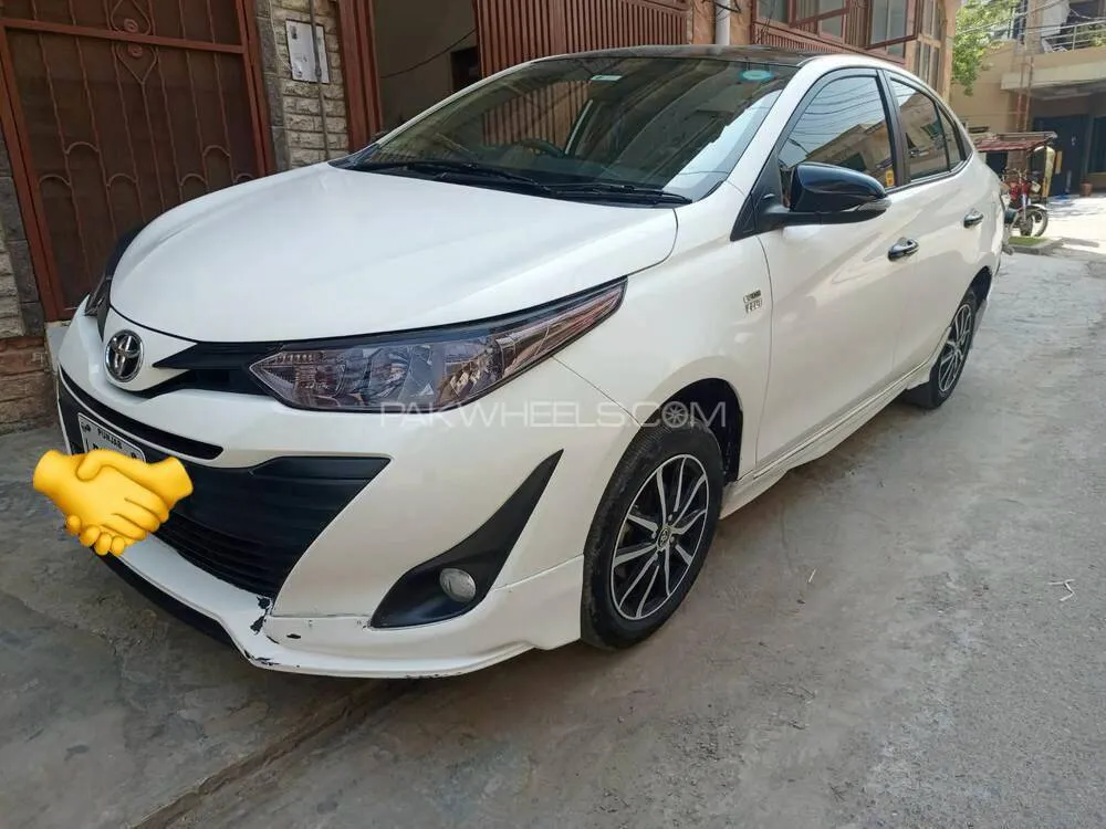 Toyota Yaris Sedan 2020 for Sale in Lahore Image-1