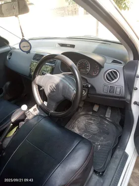 Suzuki Swift DLX 1.3 2013