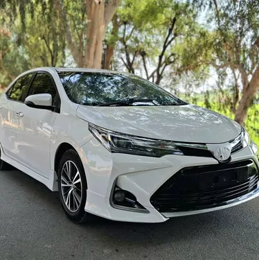 Toyota Corolla Altis Grande CVT-i 1.8 2019