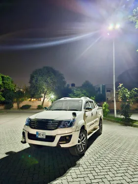 Toyota Hilux Vigo Champ V 2012