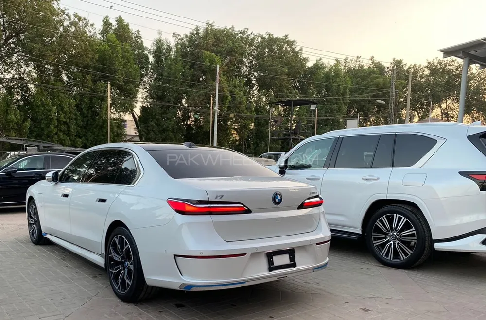 BMW 7 Series 2023 for Sale in Karachi Image-1