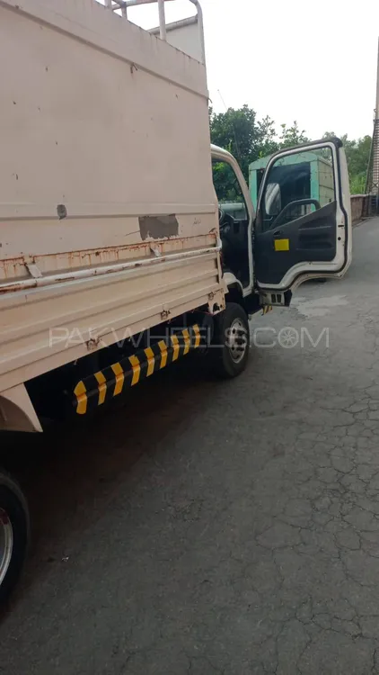 Isuzu NKR 2021 for Sale in Sheikhupura Isuzu NKR 2021 for Sale in Sheikhupura Image-5