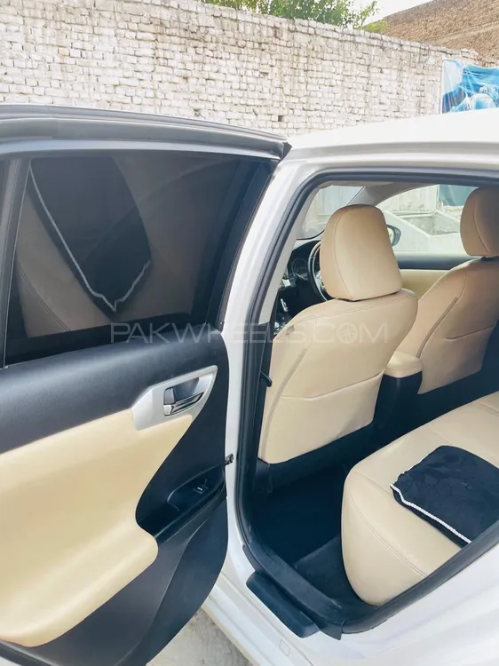 Lexus CT200h 2011 for Sale in Rawalpindi Lexus CT200h 2011 for Sale in Rawalpindi Image-8
