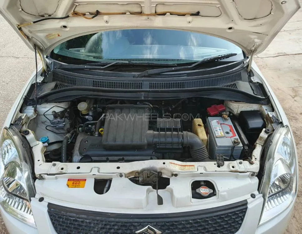 سوزوکی سوئفٹ 2015 for Sale in کراچی سوزوکی سوئفٹ 2015 for Sale in کراچی Image-4