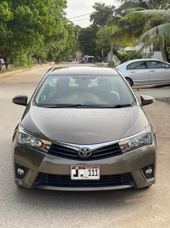 Toyota Corolla 2016 for Sale in Karachi Image-1