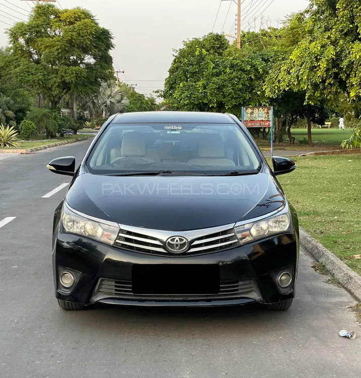 Toyota Corolla 2016 for Sale in Lahore Image-1