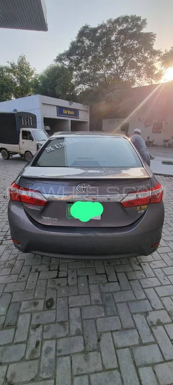 Toyota Corolla 2016 for Sale in Lahore Image-1