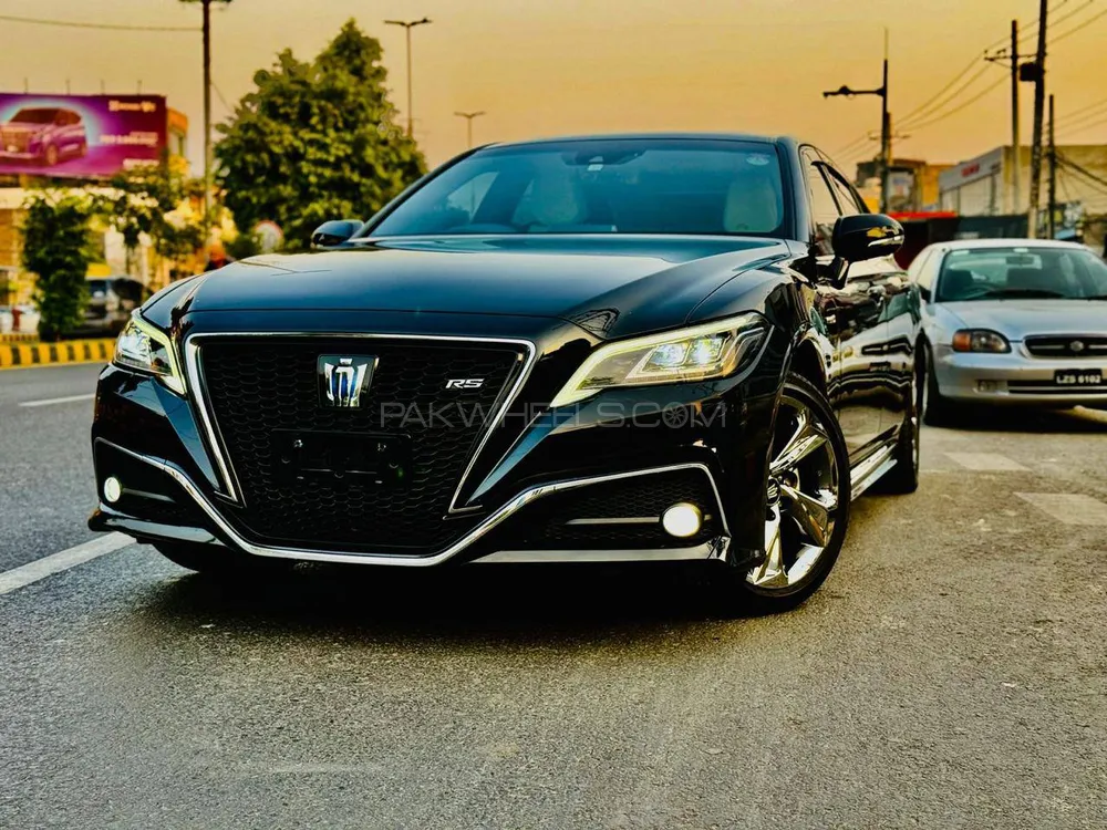 Toyota Crown 2018 for Sale in Lahore Image-1