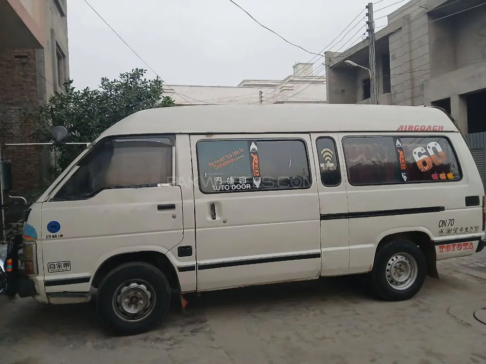 Toyota Hiace 1985 for Sale in Burewala Toyota Hiace 1985 for Sale in Burewala Image-1