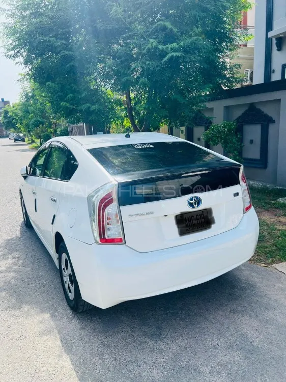 Toyota Prius 2014 for Sale in Multan Image-1