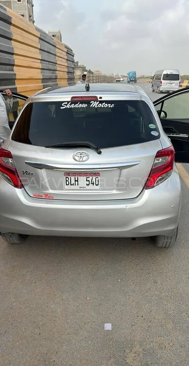 Toyota Vitz 2014 for Sale in Karachi Image-1