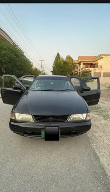 Nissan Sunny EX Saloon Automatic 1.3 1995