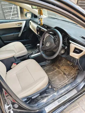 Toyota Corolla Altis Grande CVT-i 1.8 2016