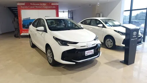 Toyota Yaris Sedan GLI CVT 1.3 2025