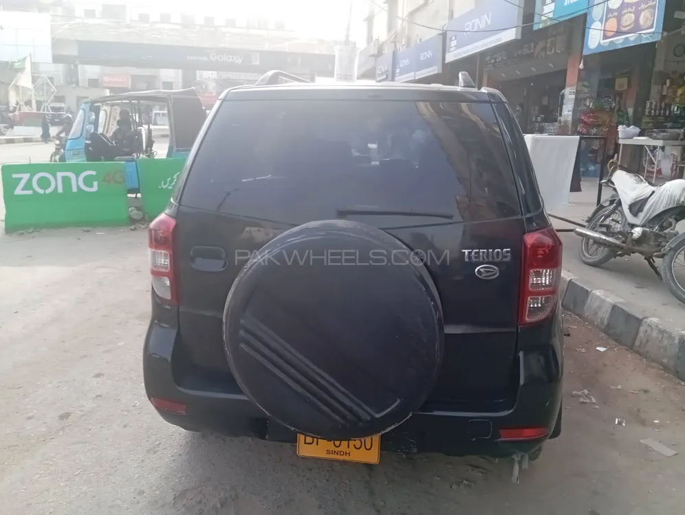 Daihatsu Terios 2010 for Sale in Karachi Image-1