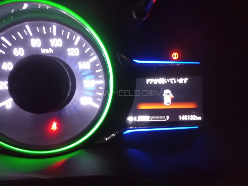 Honda Vezel 2014 for Sale in Lahore Image-1