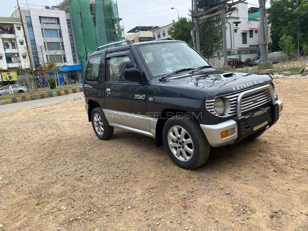 Mitsubishi Pajero Mini 1995 for Sale in Karachi Image-1