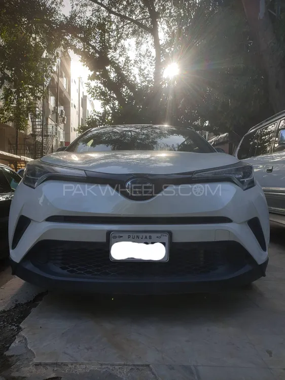 Toyota C-HR 2019 for Sale in Islamabad Image-1