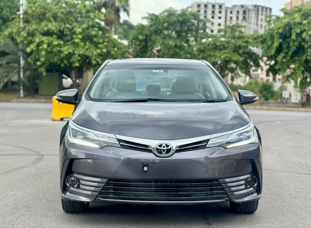 Toyota Corolla 2018 for Sale in Islamabad Image-1