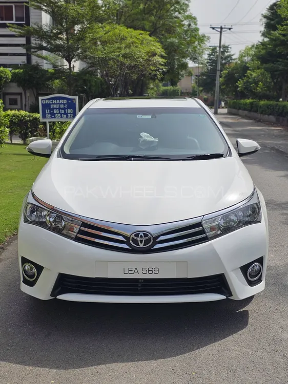 Toyota Corolla 2017 for Sale in Lahore Image-1