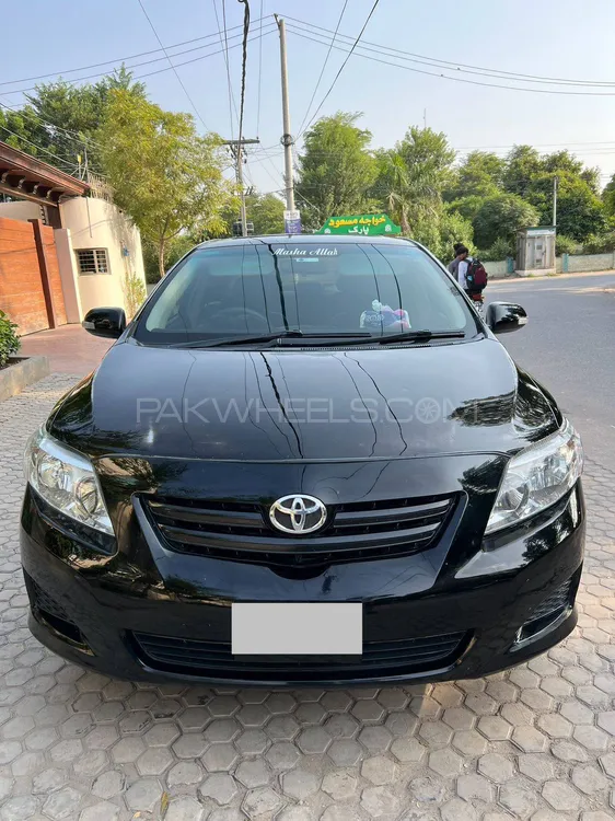 Toyota Corolla 2010 for Sale in Multan Image-1