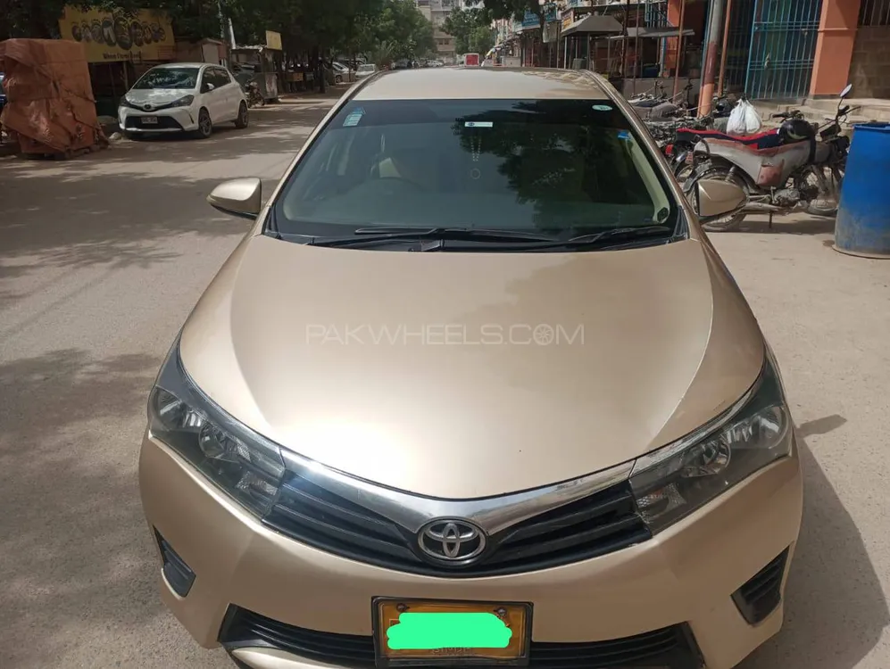 Toyota Corolla 2015 for Sale in Karachi Image-1