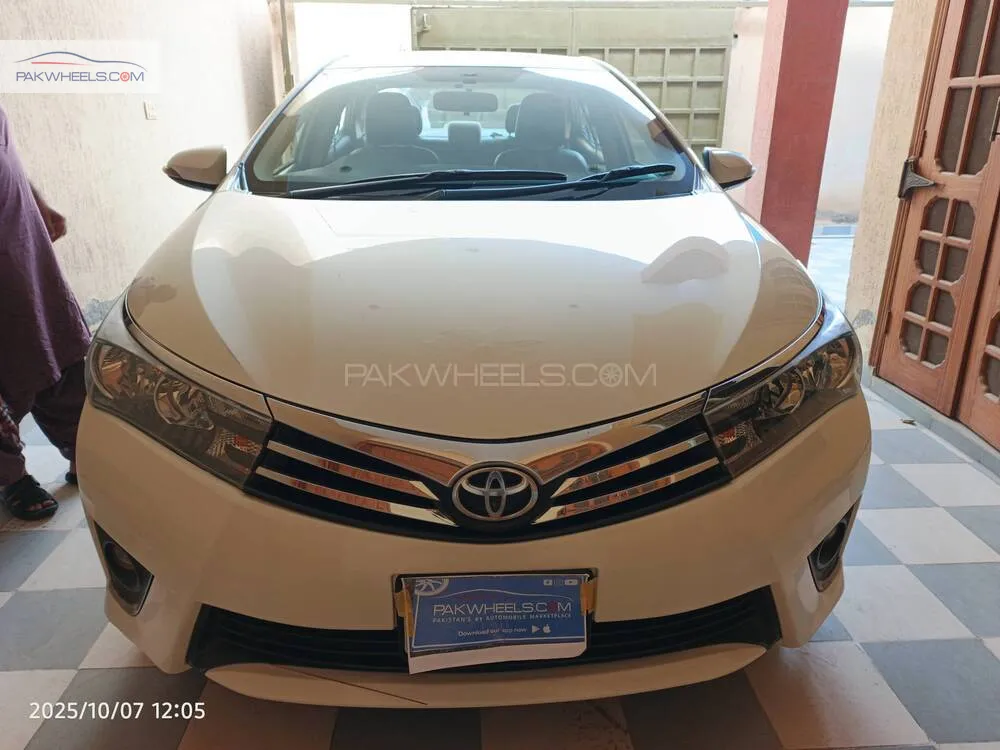 Toyota Corolla 2017 for Sale in Multan Image-1