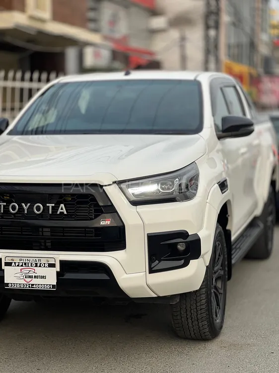 Toyota Hilux 2023 for Sale in Lahore Toyota Hilux 2023 for Sale in Lahore Image-3