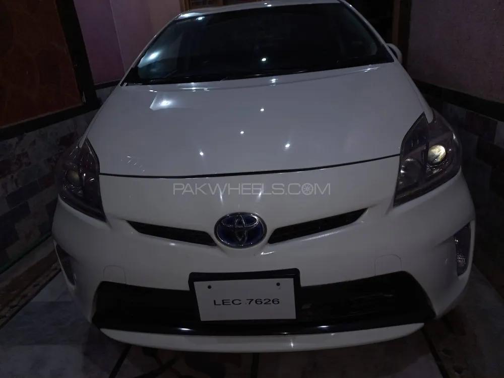 Toyota Prius 2012 for Sale in Peshawar Image-1