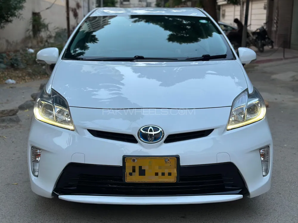 Toyota Prius 2013 for Sale in Karachi Image-1
