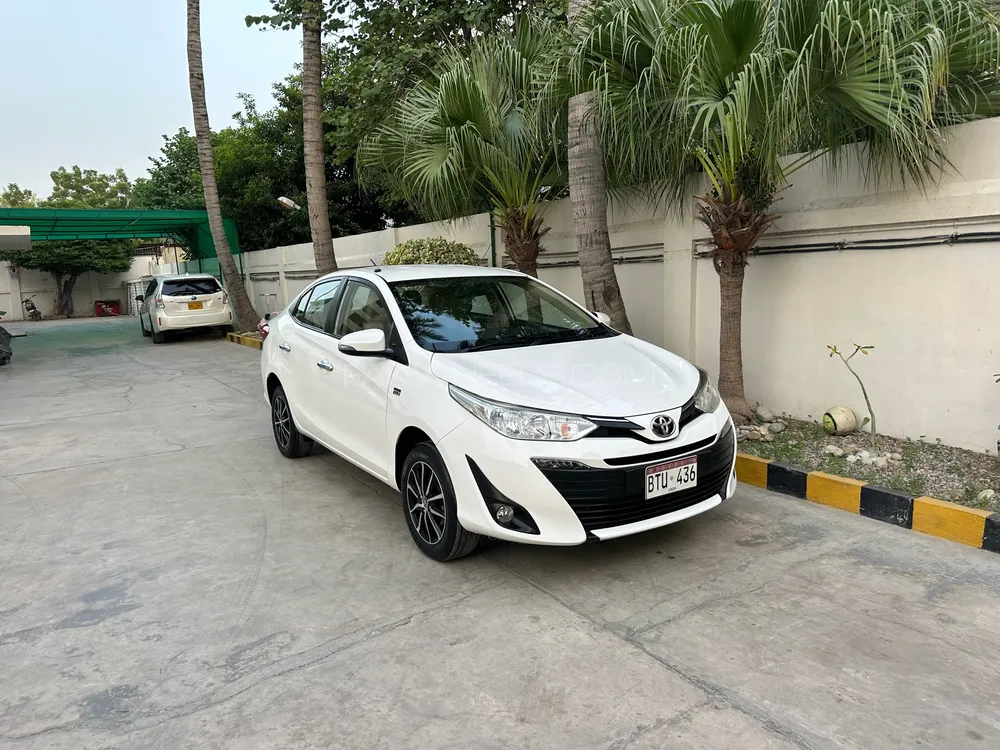 Toyota Yaris Sedan 2021 for Sale in Karachi Image-1