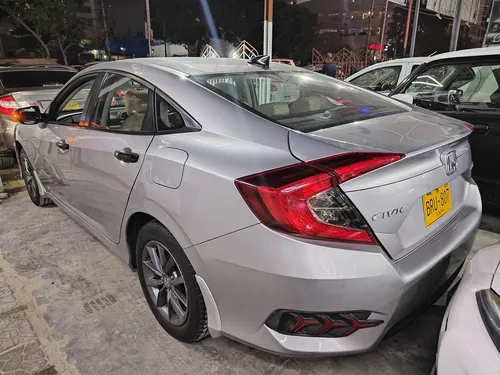 Honda Civic Oriel 1.8 i-VTEC CVT 2020