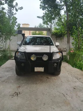 Toyota Hilux D-4D Automatic 2011