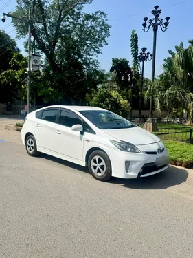 Toyota Prius S LED Edition 1.8 2013