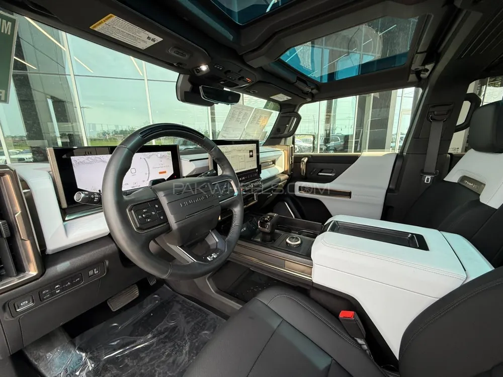 GMC Hummer EV 2022 for Sale in Karachi GMC Hummer EV 2022 for Sale in Karachi Image-10