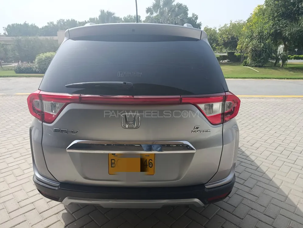 Honda BR-V 2017 for Sale in Sadiqabad Image-1