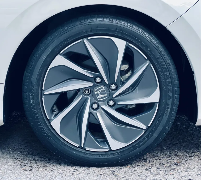 Honda Insight 2021 for Sale in Islamabad Honda Insight 2021 for Sale in Islamabad Image-15