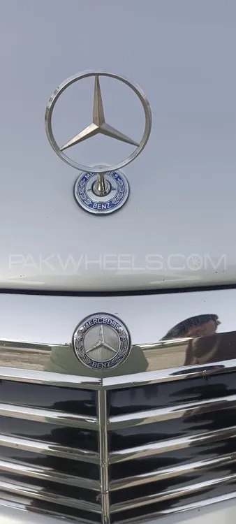 Mercedes Benz E Class 2006 for Sale in Kharian Image-1
