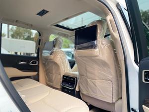 Brand New 2025 
Land Cruiser ZX LC300 
3.5L Twin Turbo Petrol
Zero Meter 
Unregistered  
Fresh Import
 
*Digital Meter
*New TV 
*Digital screen for climate change 
*Heads up Display
*Fingerprint Start
*Rear Entertainment 
*Cool Box
*Beige Room 
*7 Seater 
*Back Autodoor 
*JBL Sound System