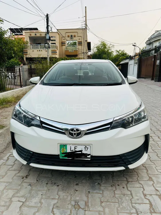 Toyota Corolla 2017 for Sale in Multan Image-1