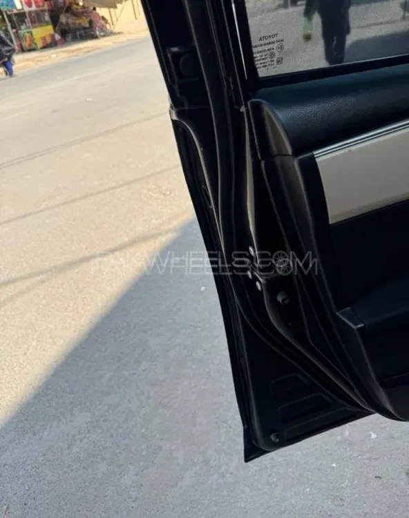 Toyota Corolla 2017 for Sale in Khanpur Toyota Corolla 2017 for Sale in Khanpur Image-8
