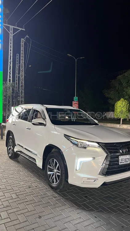 Toyota Fortuner 2017 for Sale in Sialkot Image-1