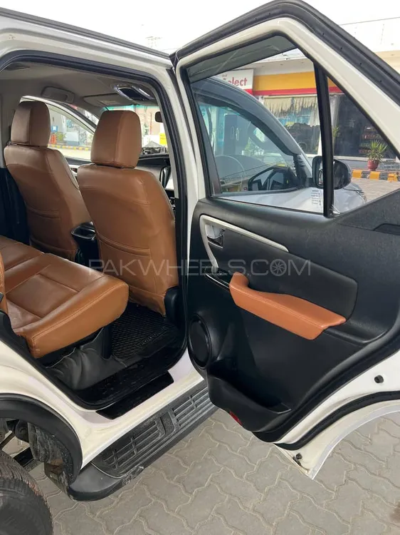 Toyota Fortuner 2021 for Sale in Wah cantt Toyota Fortuner 2021 for Sale in Wah cantt Image-5