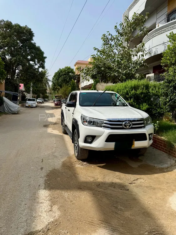 Toyota Hilux 2019 for Sale in Karachi Image-1