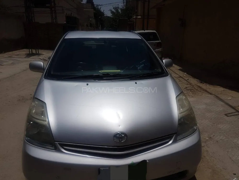 Toyota Prius 2010 for Sale in Multan Image-1