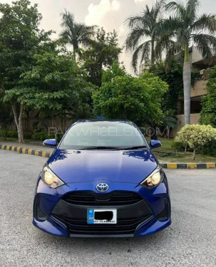 Toyota Yaris Hatchback X 2021